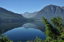 O belíssimo cenário do Buttle Lake, no Strathcona Provincial Park, na Vancouver Island, costa oeste do Canadá